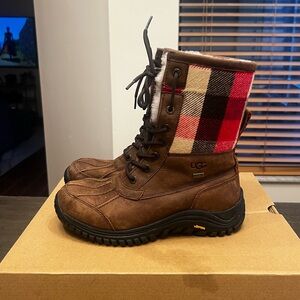 UGG Adirondack Brown and Red Plaid Winter Snow Boots Size 8